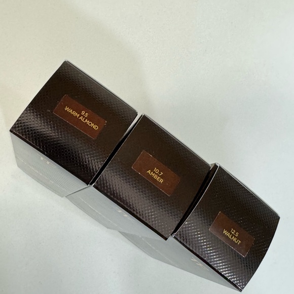 Tom ford shade and illuminate foundation - Picture 5 of 7